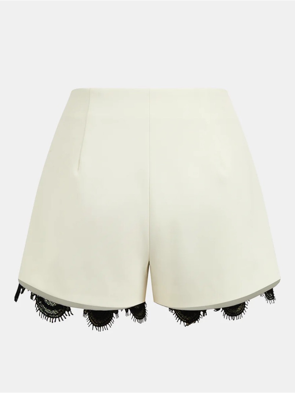 NWT’s Commense Contrast Lace Trim Mid-Waist Shorts Sz XS - Picture 2 of 8